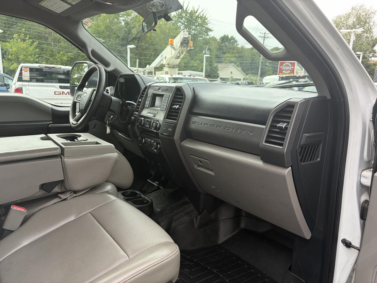 Ford Super Duty F-350 DRW  2017