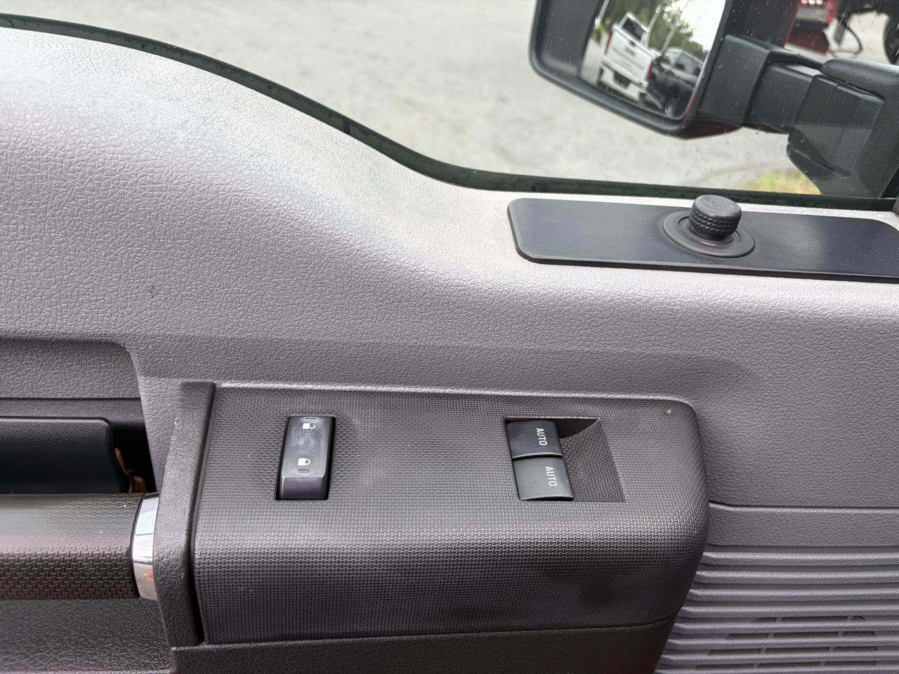 Ford Super Duty F-350 DRW  2015