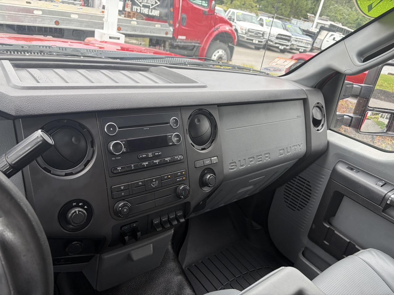 Ford Super Duty F-350 DRW  2015