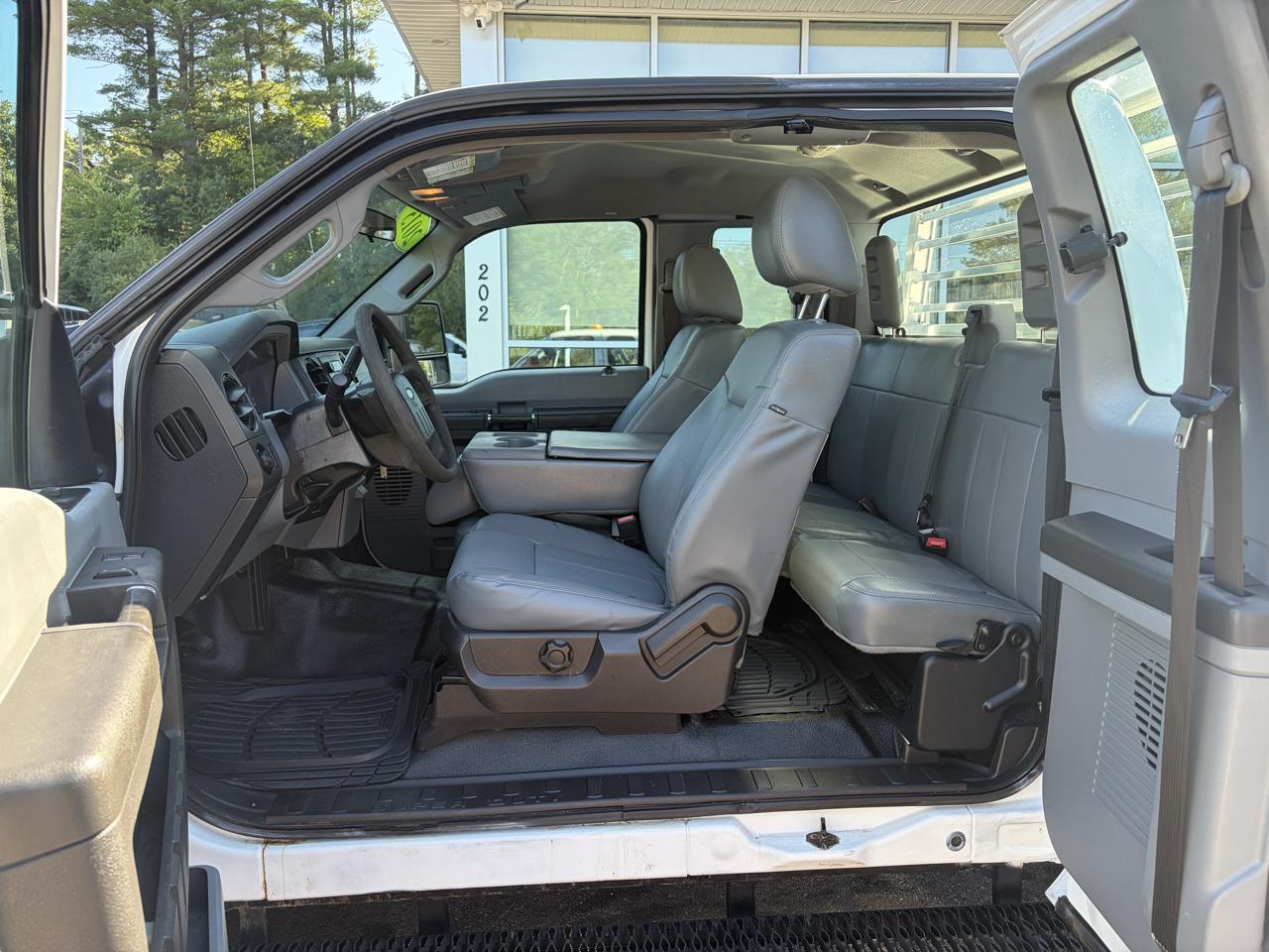 Ford Super Duty F-350 SRW  2015