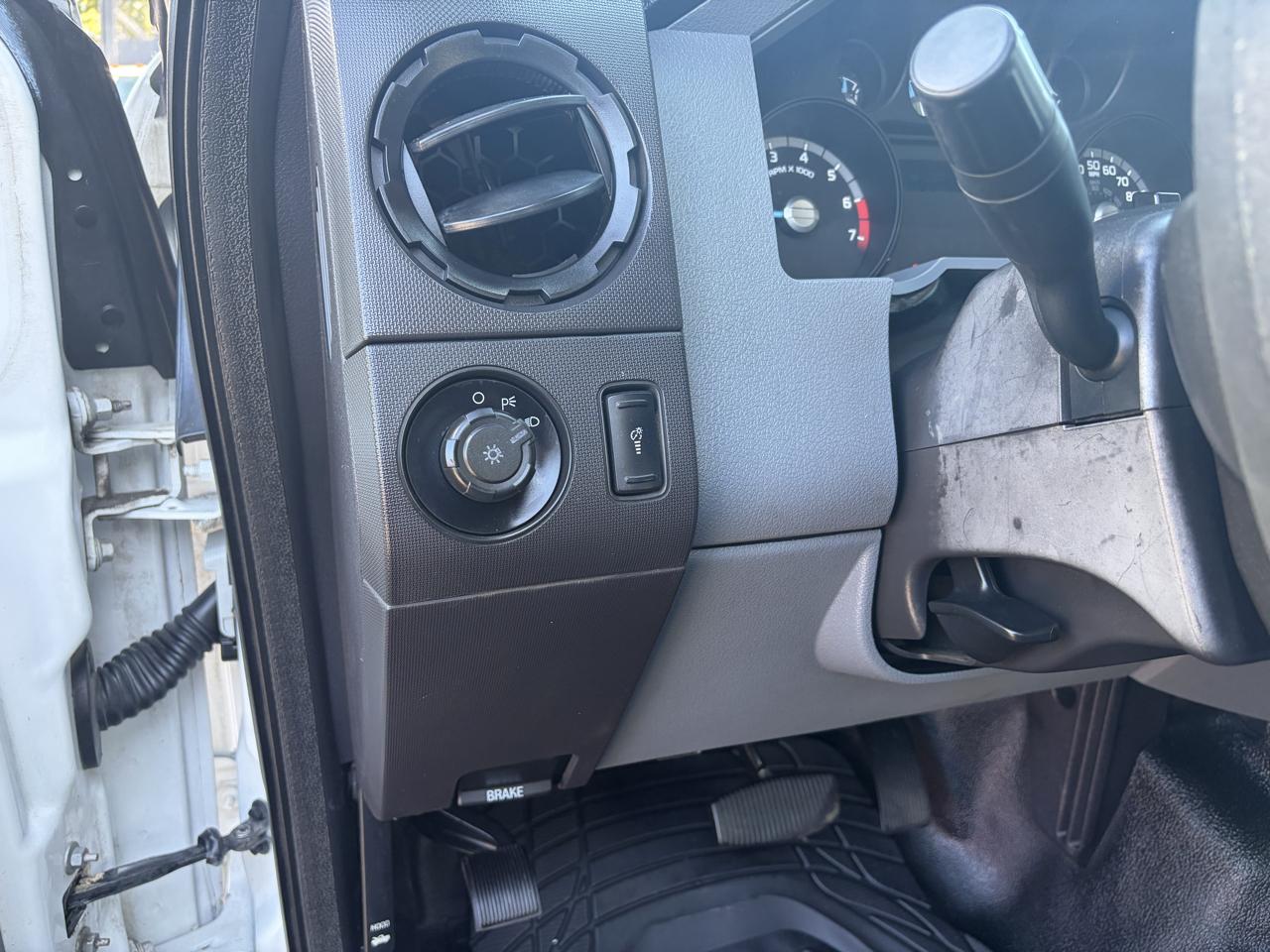 Ford Super Duty F-350 SRW  2015