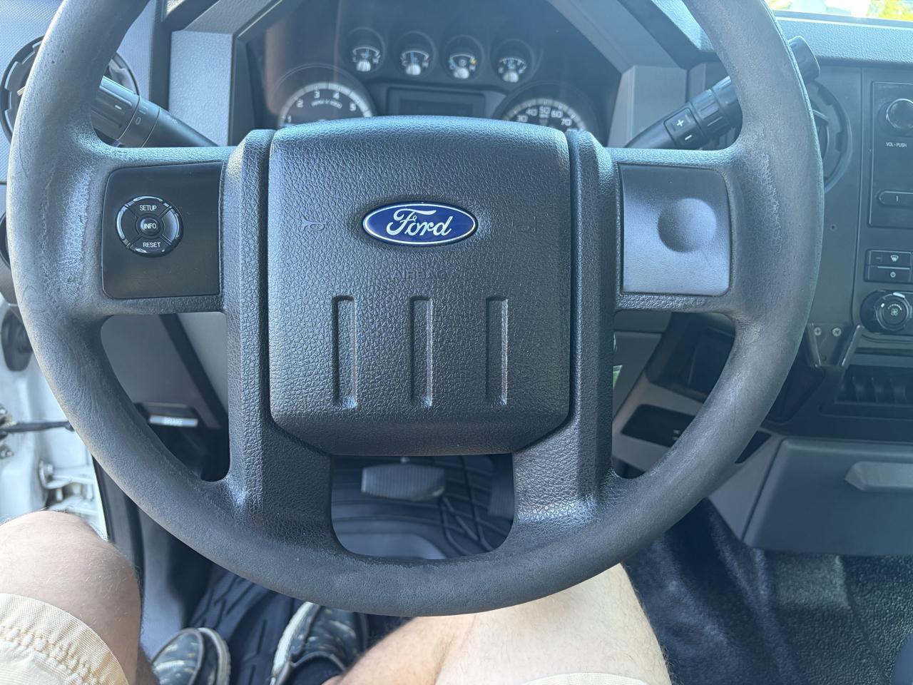 Ford Super Duty F-350 SRW  2015