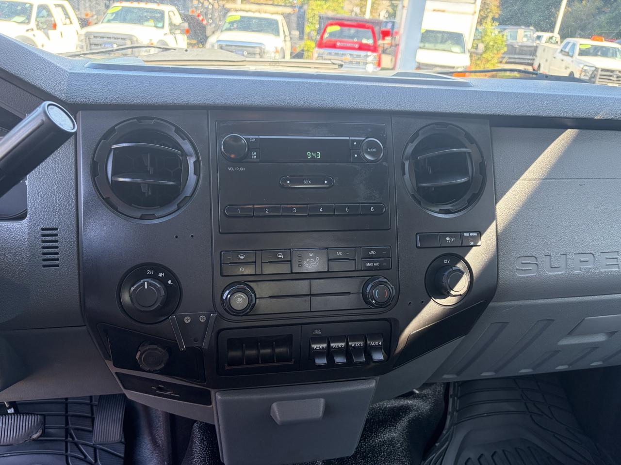 Ford Super Duty F-350 SRW  2015