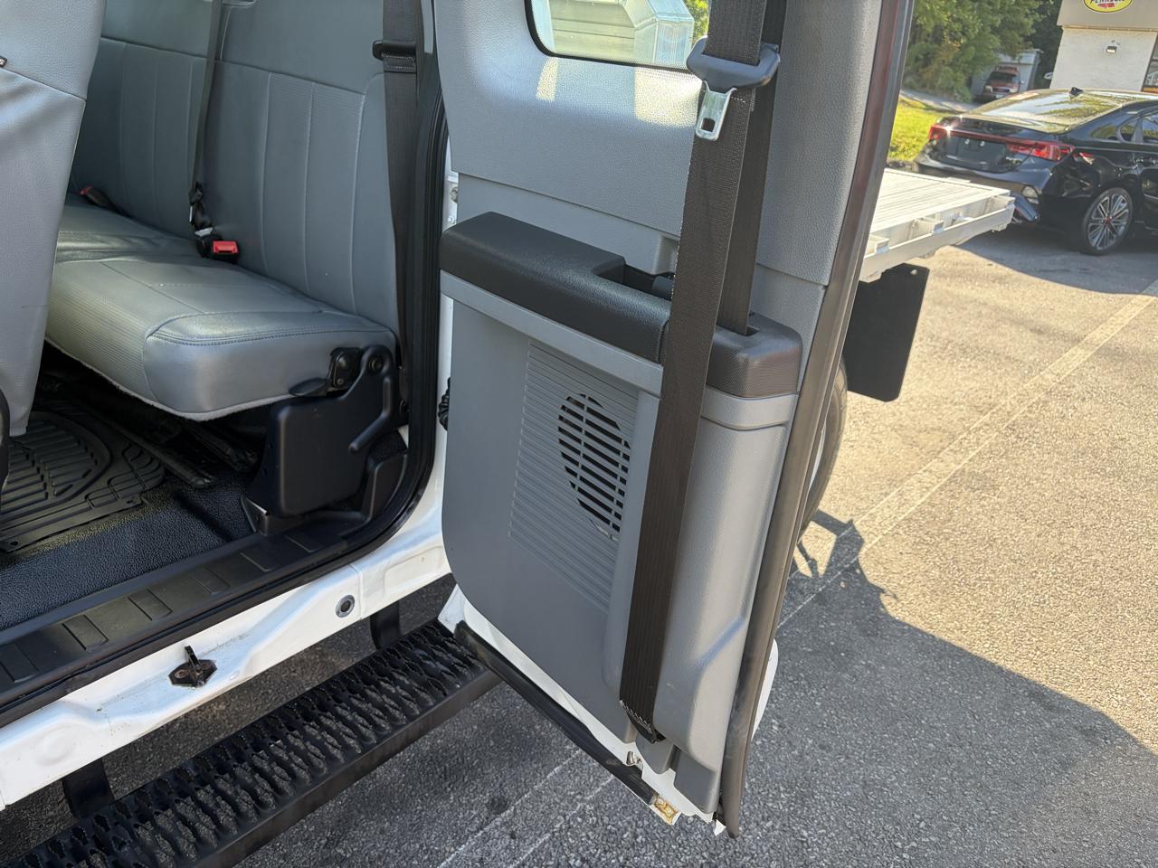 Ford Super Duty F-350 SRW  2015