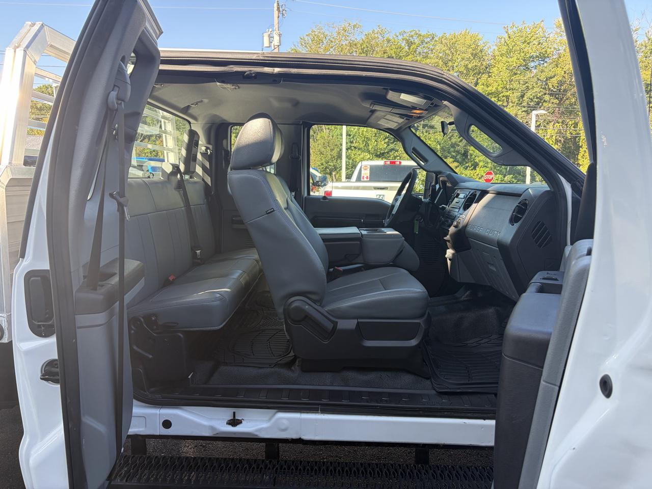 Ford Super Duty F-350 SRW  2015
