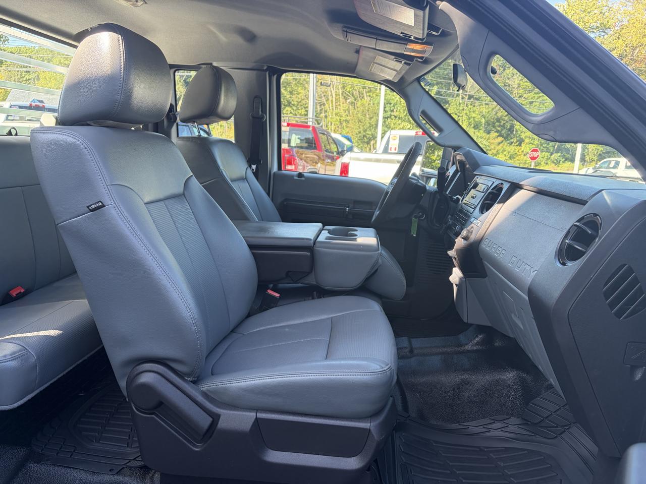 Ford Super Duty F-350 SRW  2015