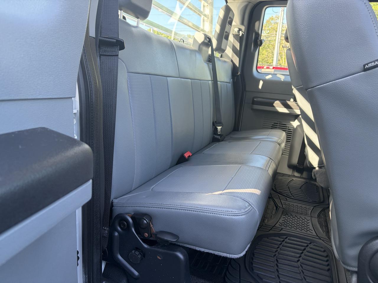 Ford Super Duty F-350 SRW  2015