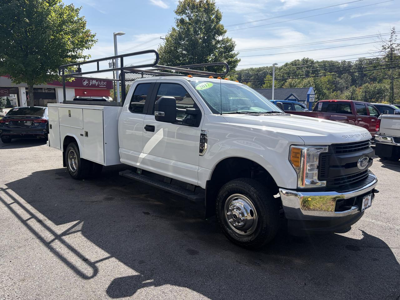 Ford Super Duty F-350 DRW  2017
