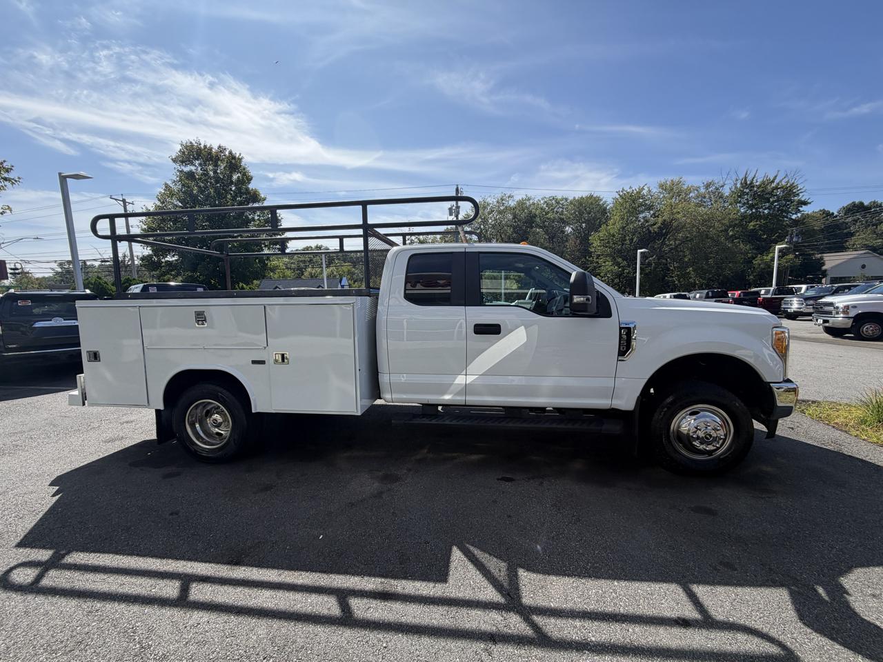 Ford Super Duty F-350 DRW  2017
