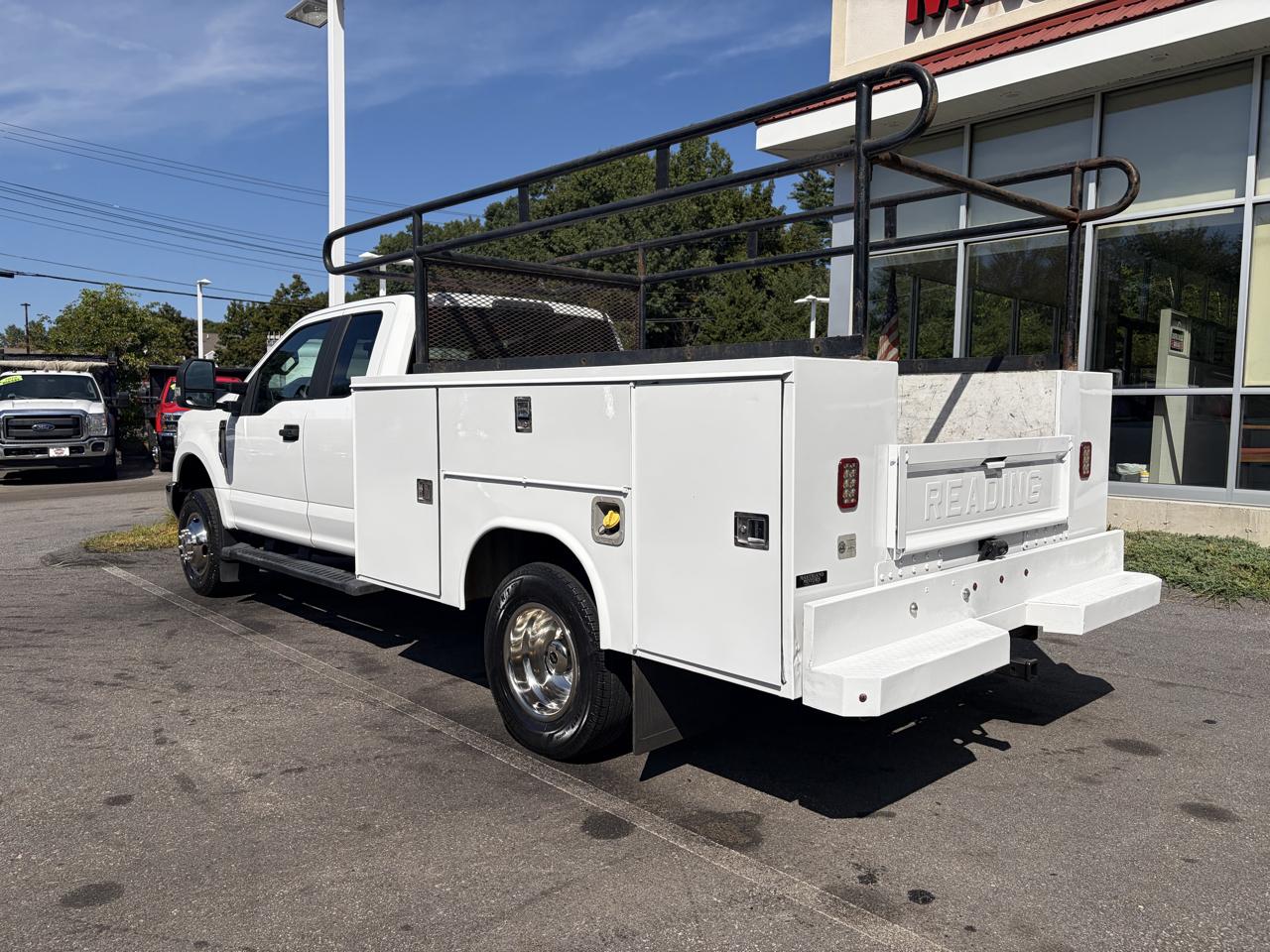 Ford Super Duty F-350 DRW  2017