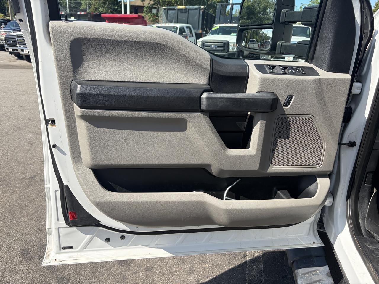 Ford Super Duty F-350 DRW  2017