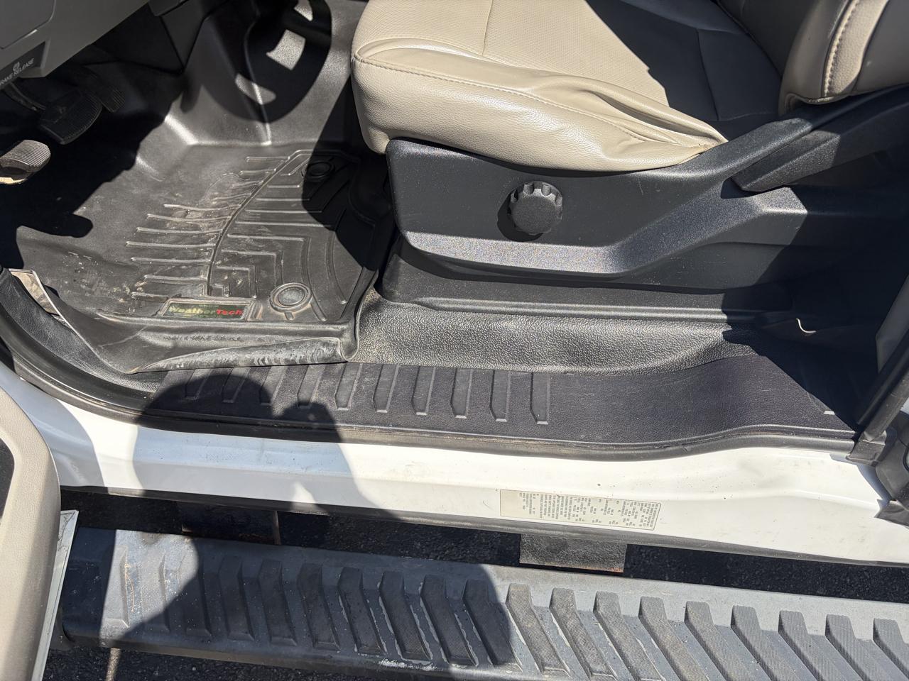 Ford Super Duty F-350 DRW  2017