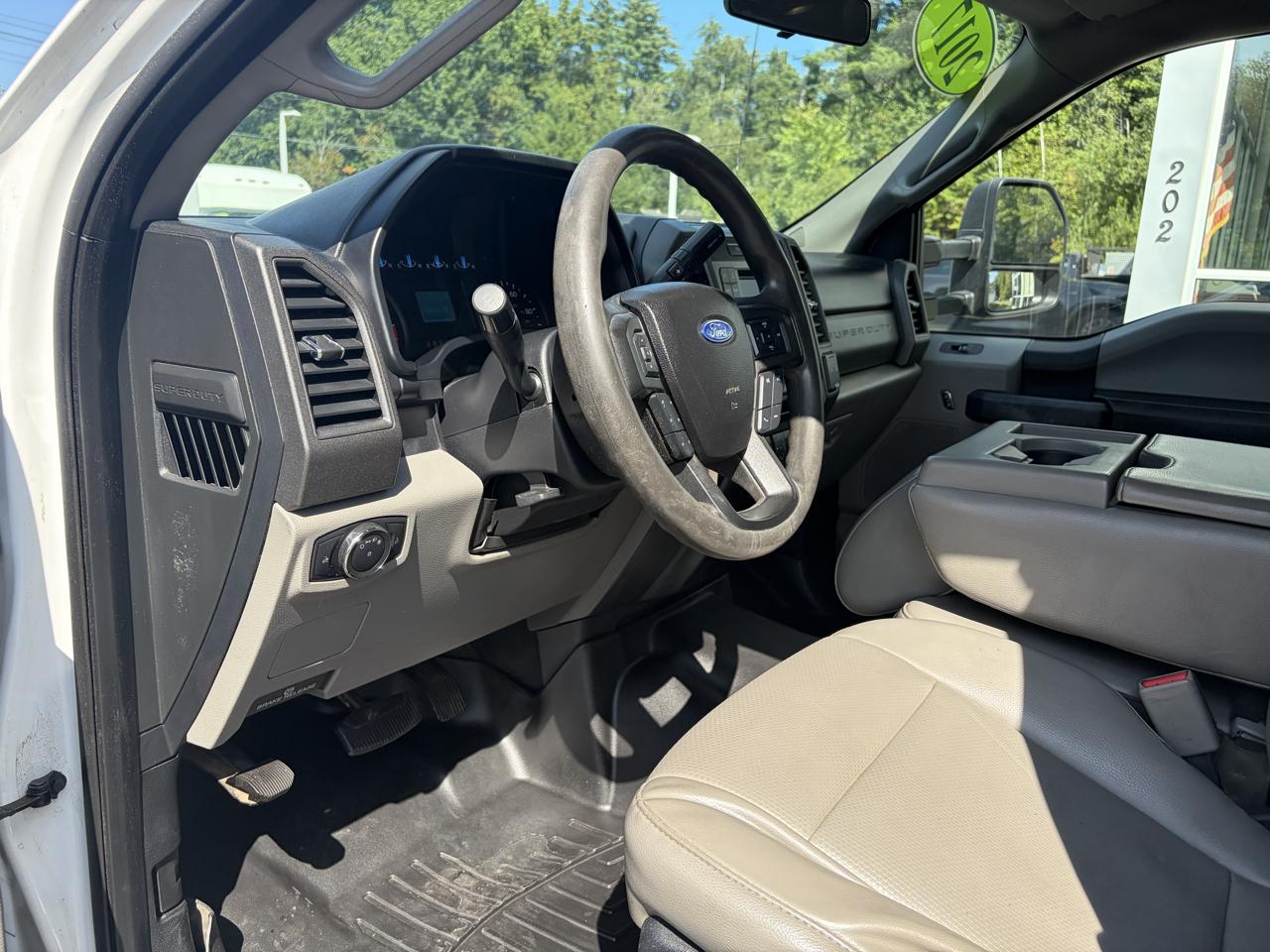 Ford Super Duty F-350 DRW  2017