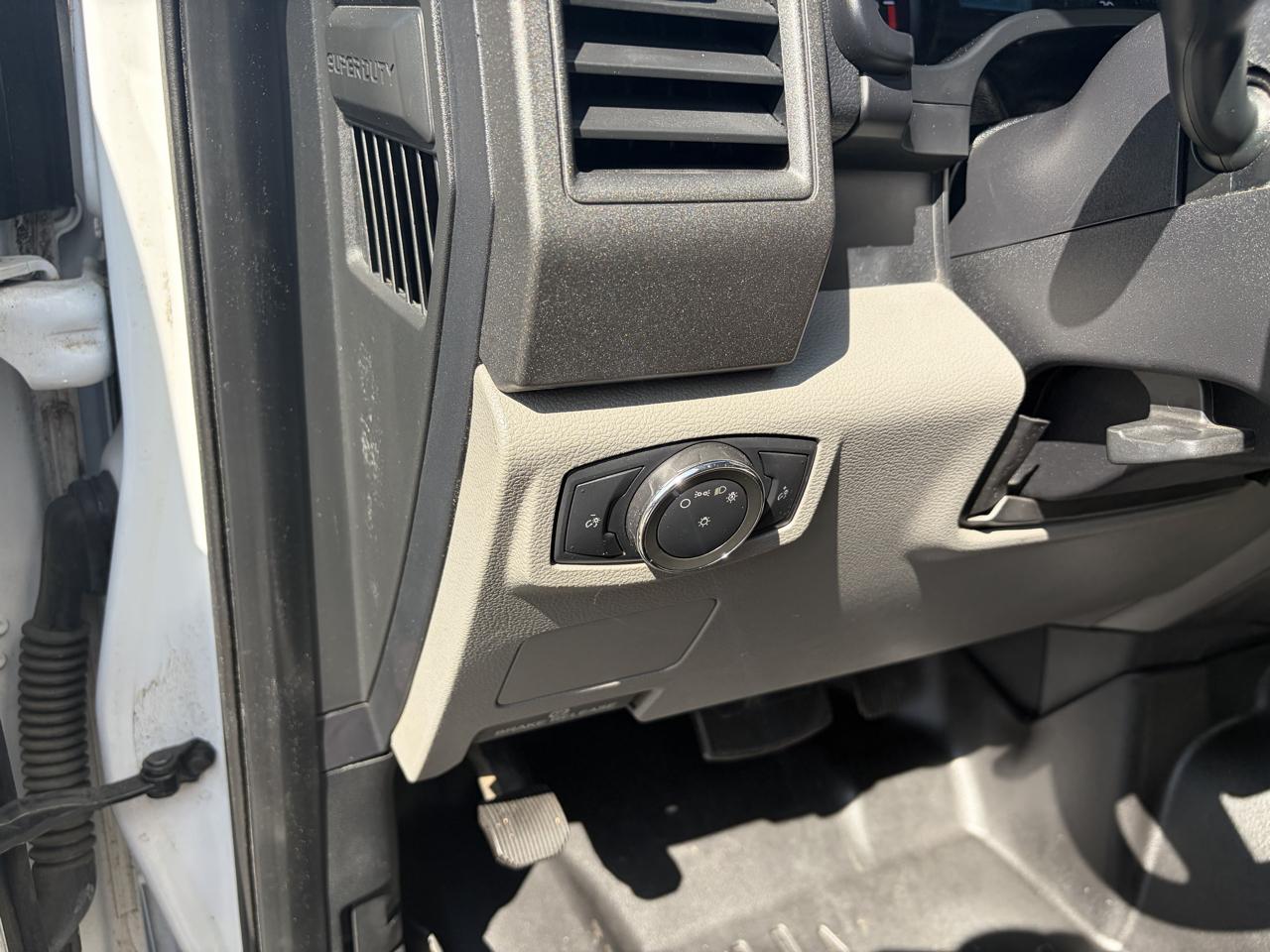 Ford Super Duty F-350 DRW  2017