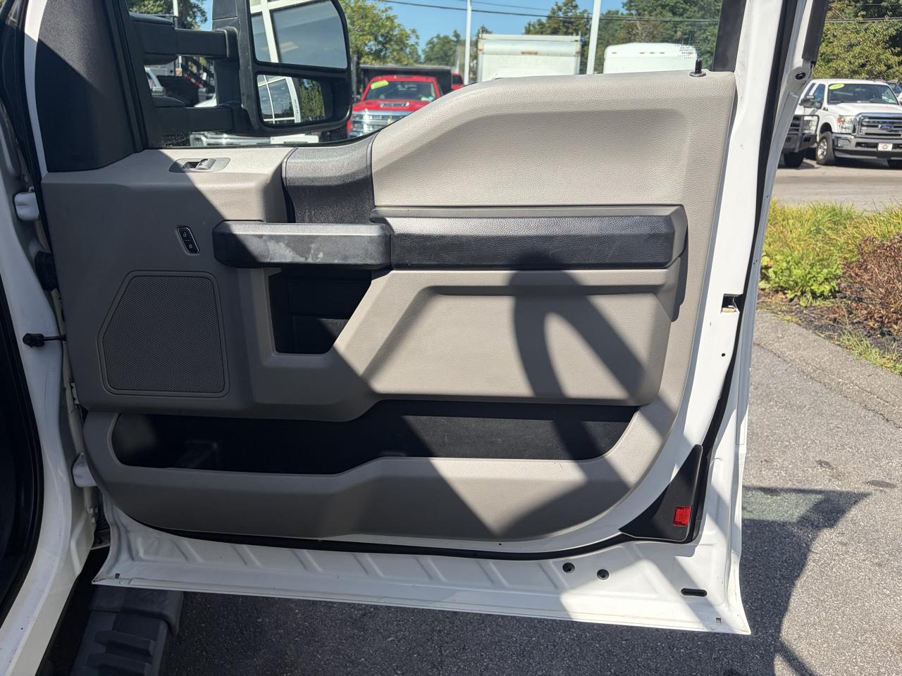Ford Super Duty F-350 DRW  2017