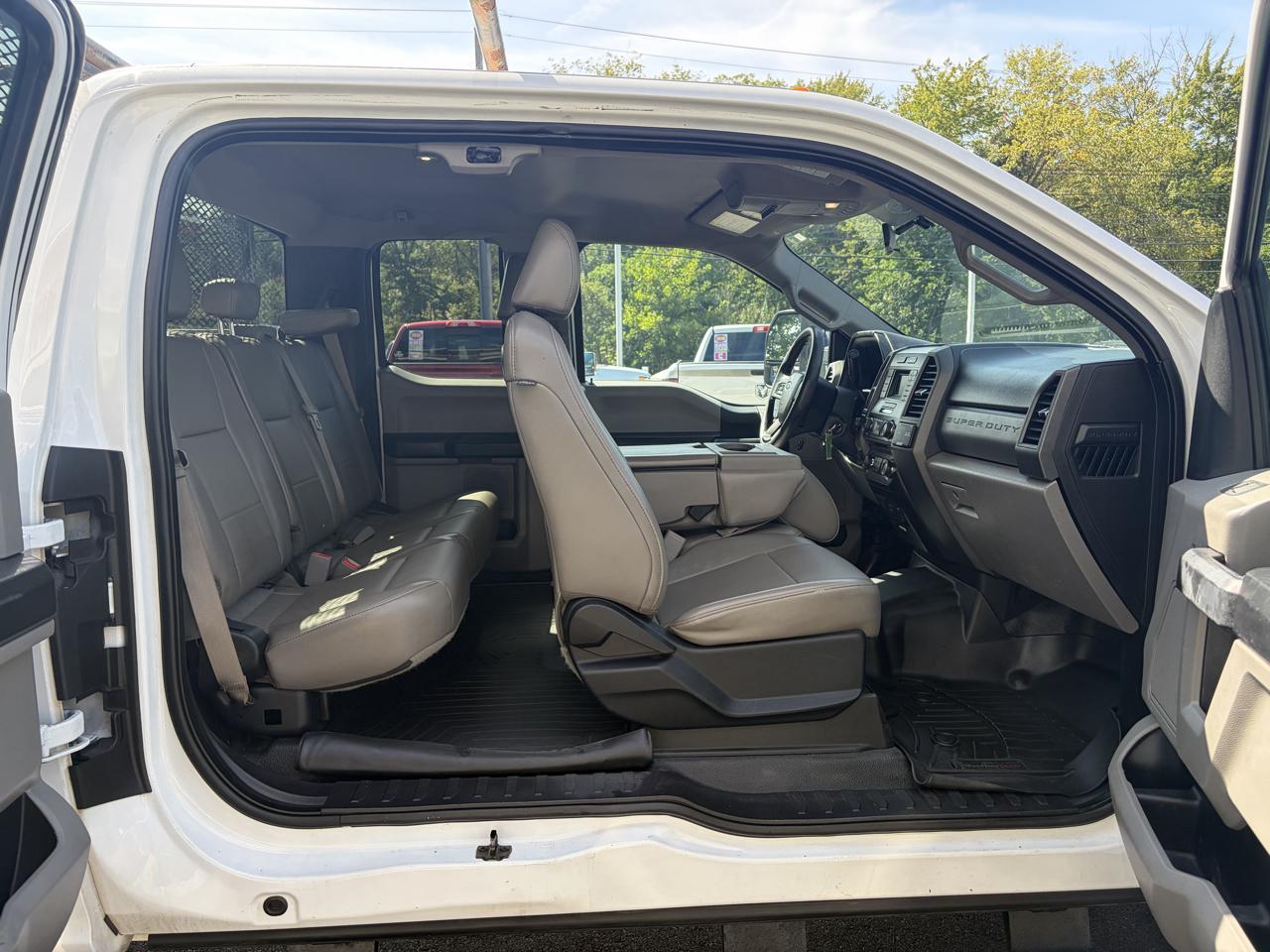 Ford Super Duty F-350 DRW  2017