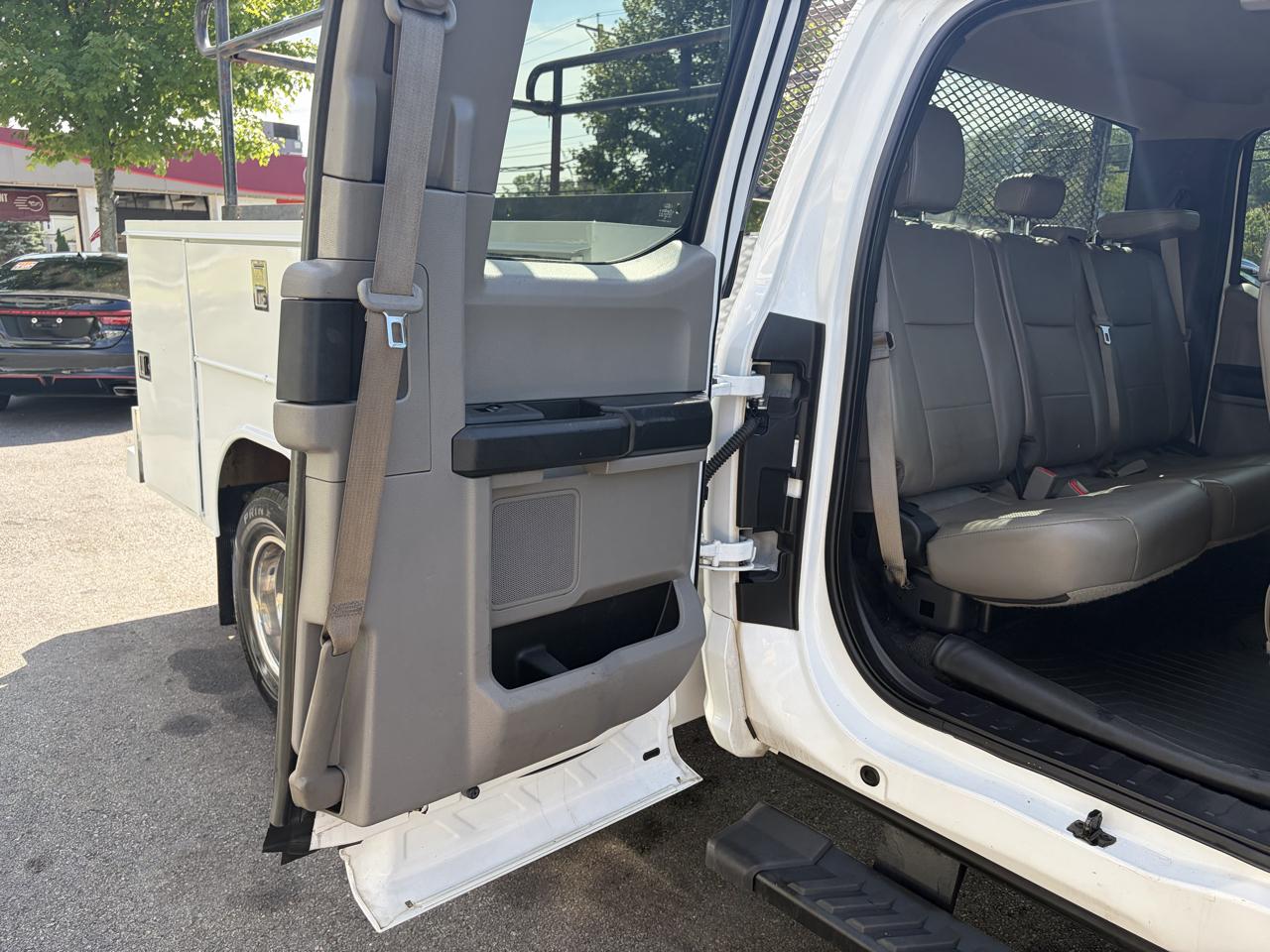Ford Super Duty F-350 DRW  2017