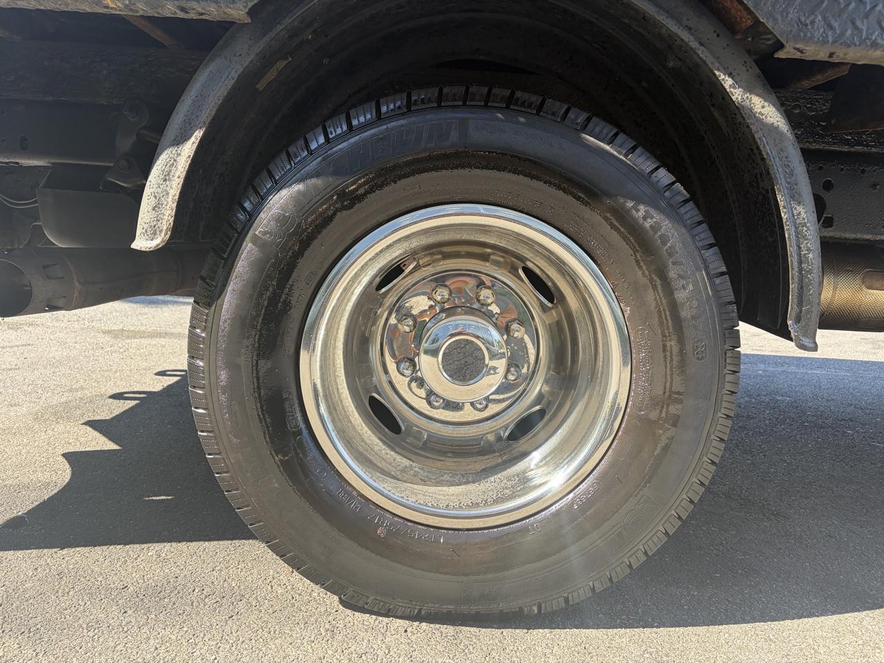 Ford Super Duty F-350 DRW  2017