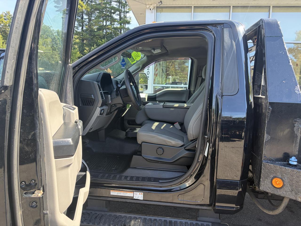 Ford Super Duty F-350 DRW  2017