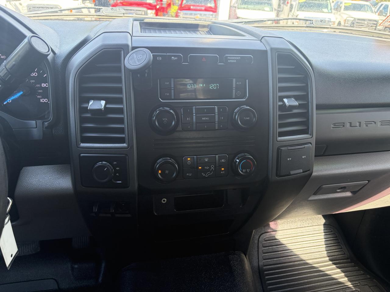 Ford Super Duty F-350 DRW  2017