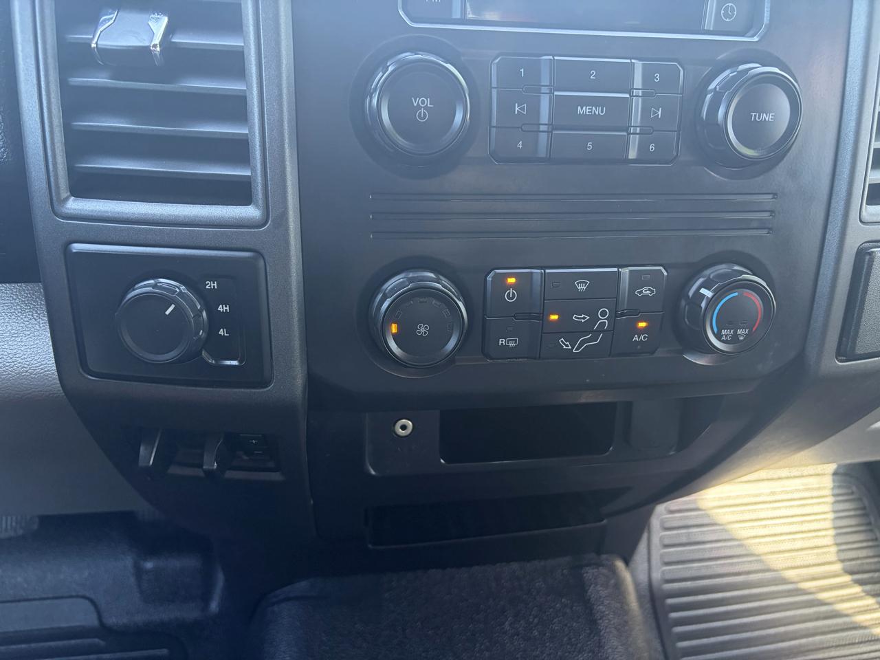 Ford Super Duty F-350 DRW  2017