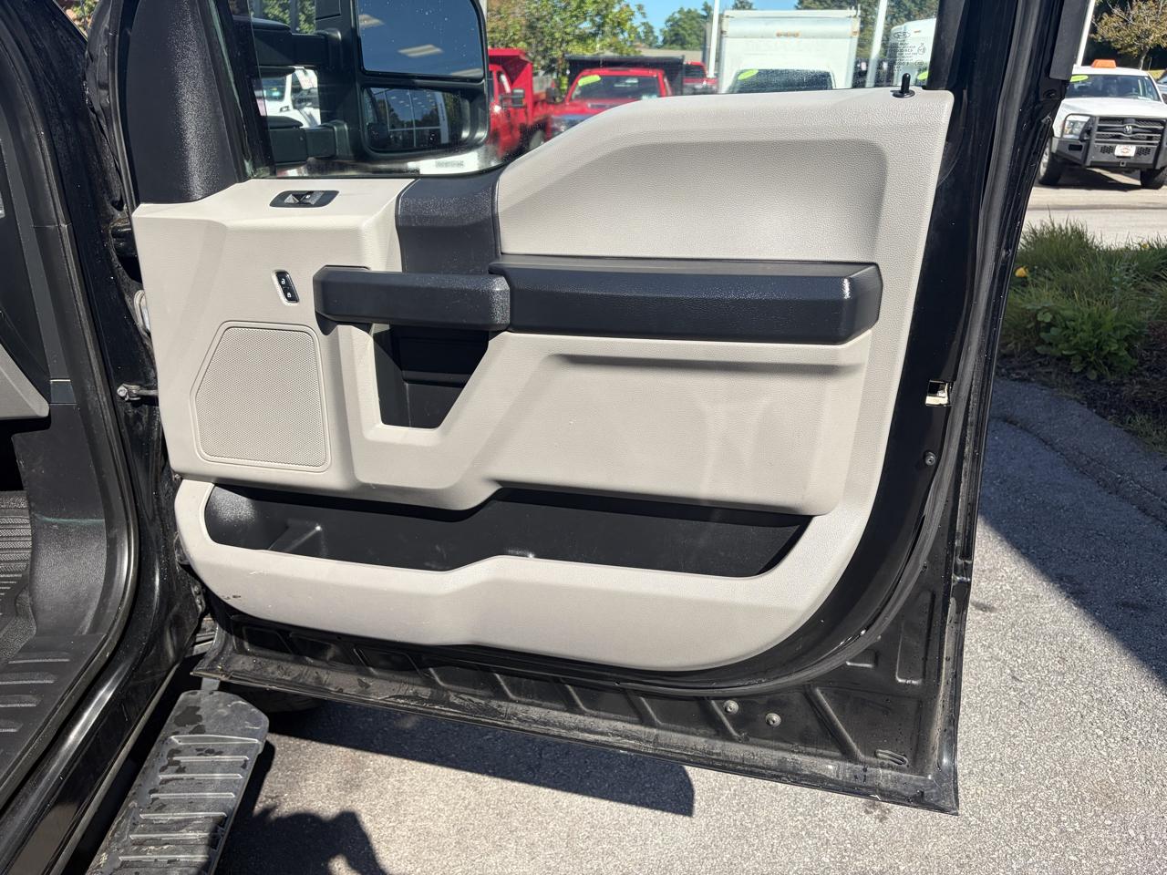 Ford Super Duty F-350 DRW  2017