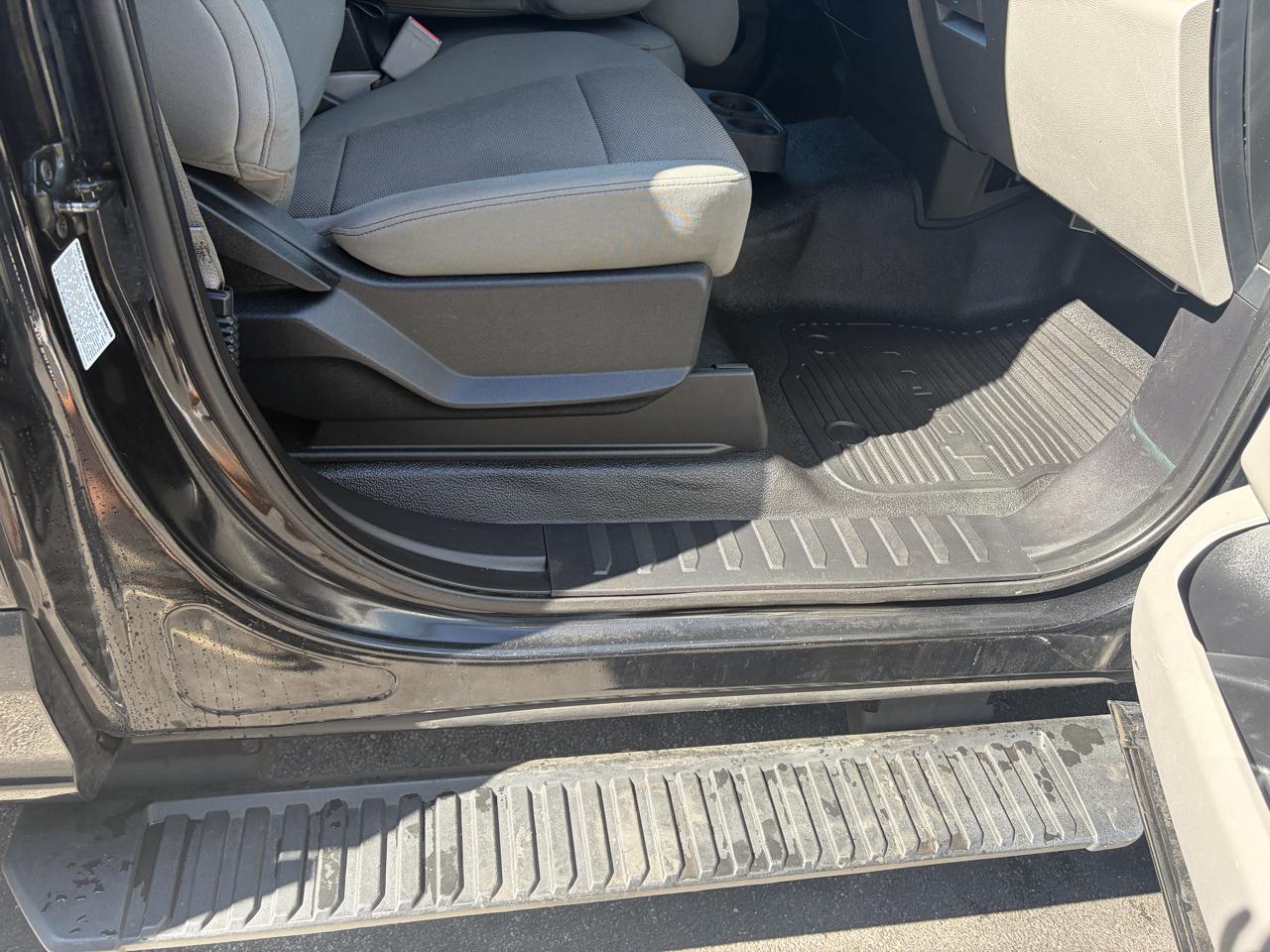 Ford Super Duty F-350 DRW  2017