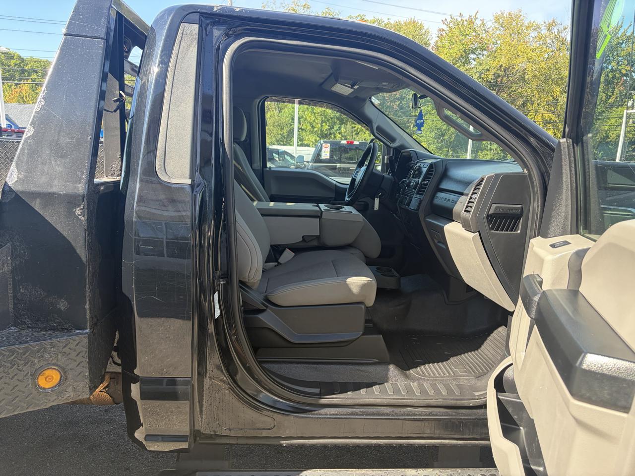 Ford Super Duty F-350 DRW  2017