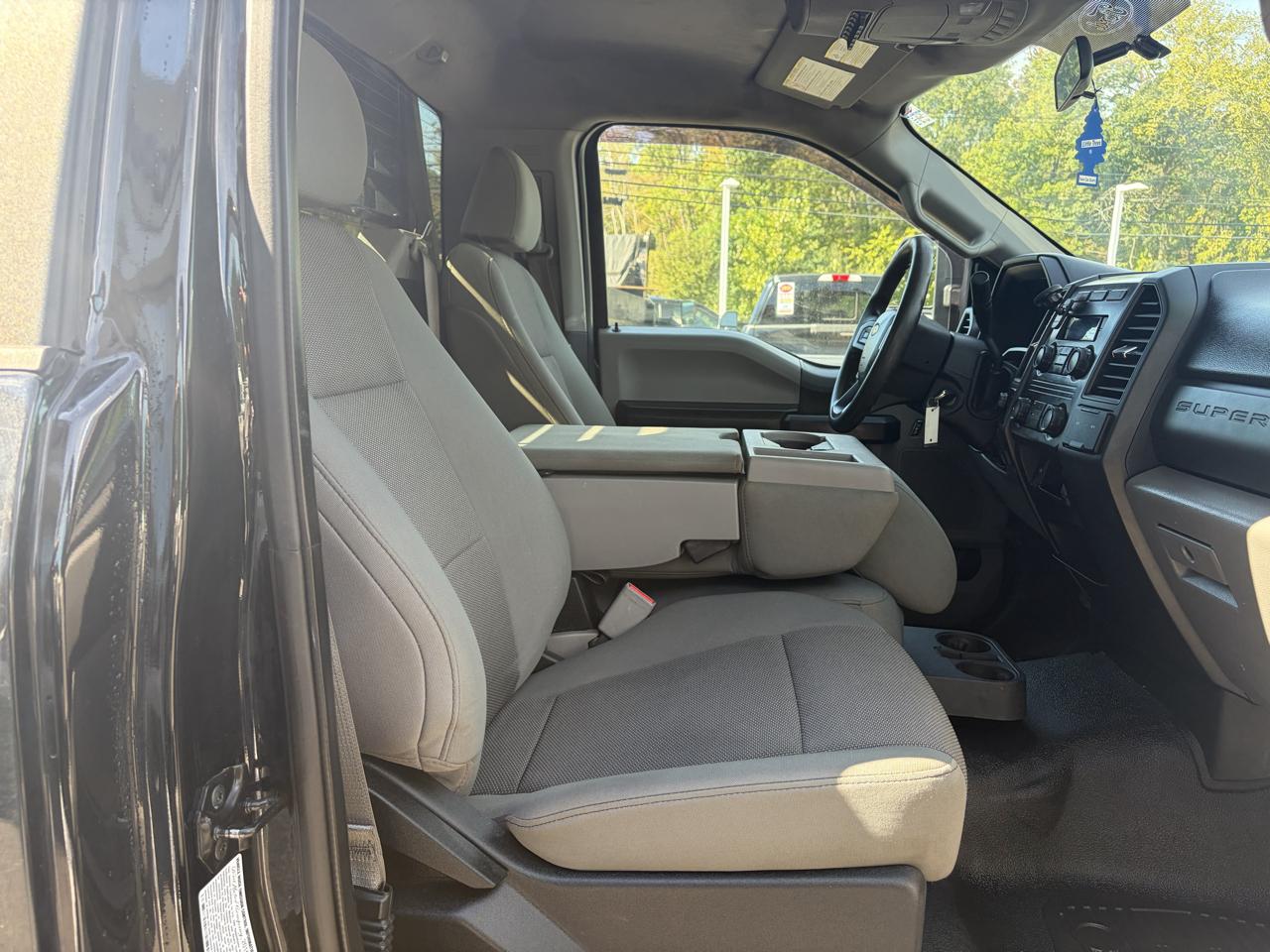 Ford Super Duty F-350 DRW  2017