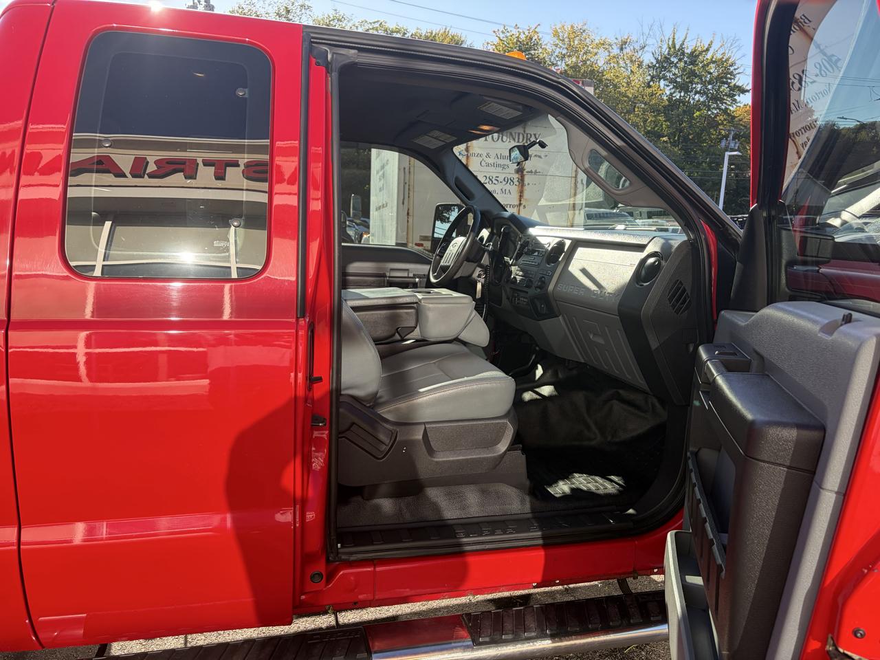 Ford Super Duty F-350 DRW  2014