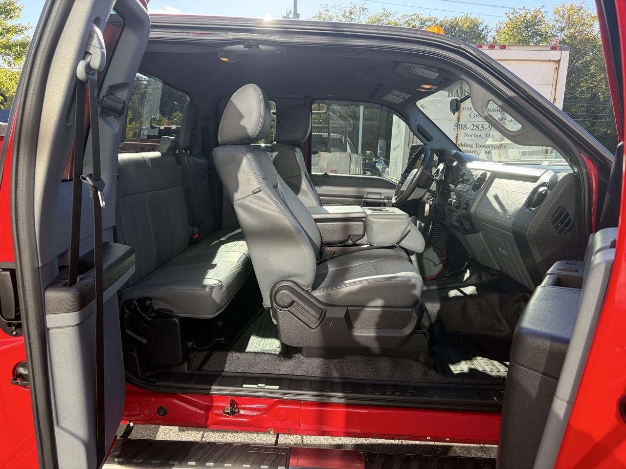 Ford Super Duty F-350 DRW  2014