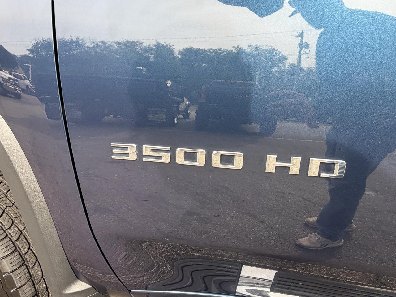 Chevrolet Silverado 3500HD  2021