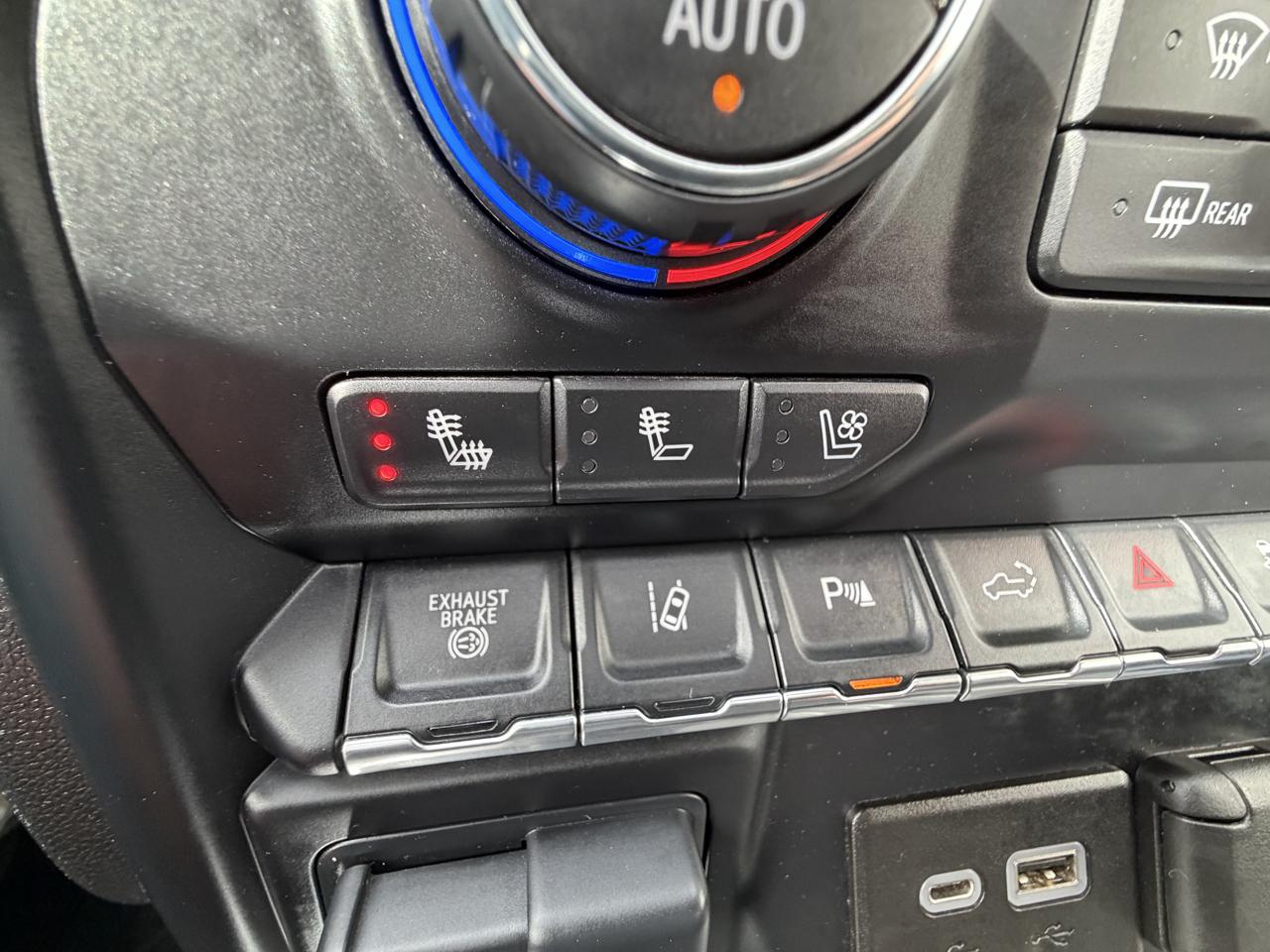 Chevrolet Silverado 3500HD  2021