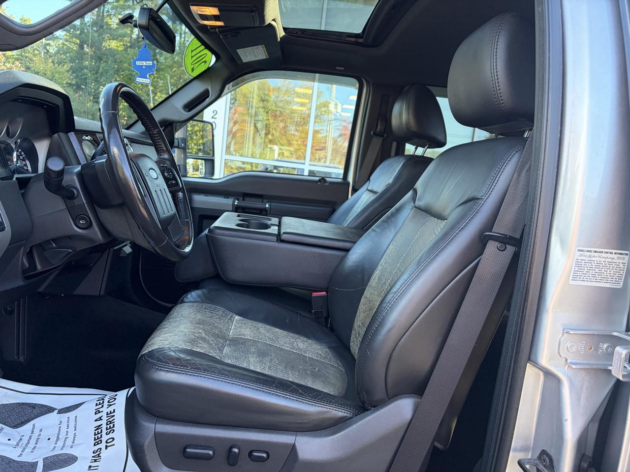 Ford Super Duty F-350 SRW  2011