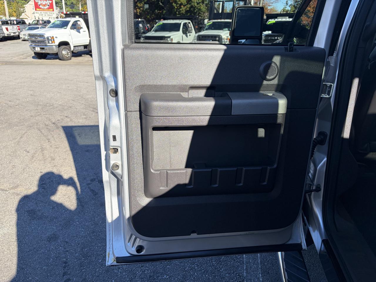 Ford Super Duty F-350 SRW  2011