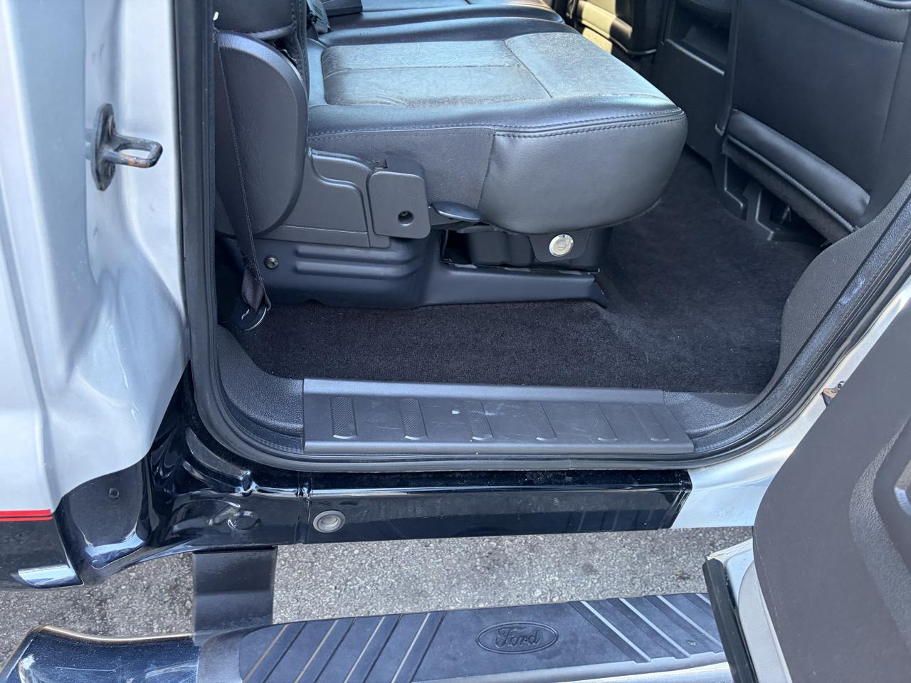 Ford Super Duty F-350 SRW  2011