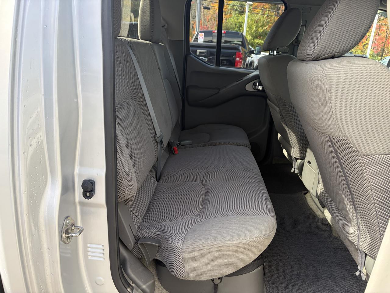 Nissan Frontier  2016