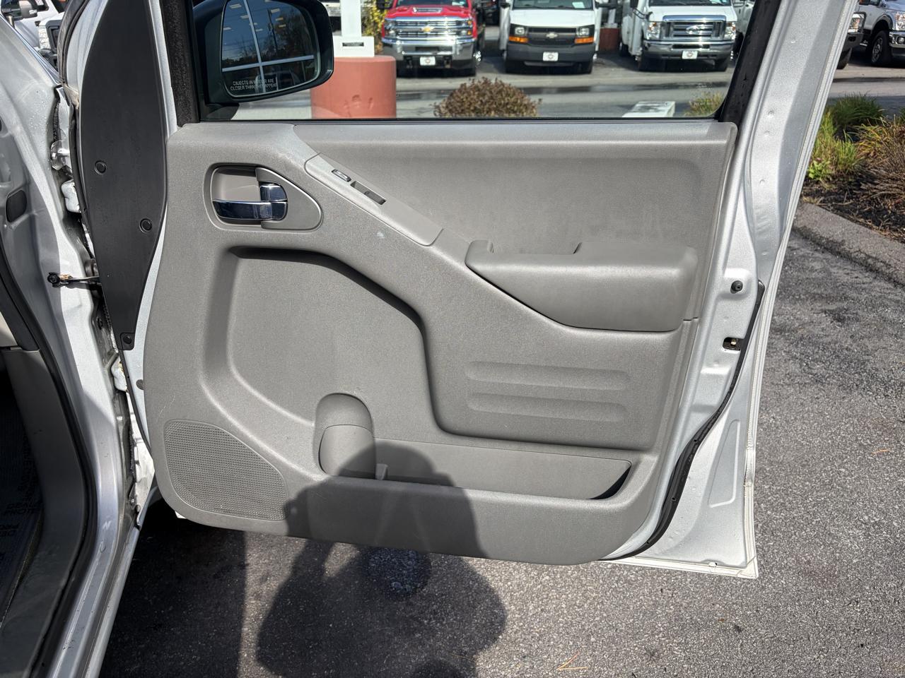 Nissan Frontier  2016