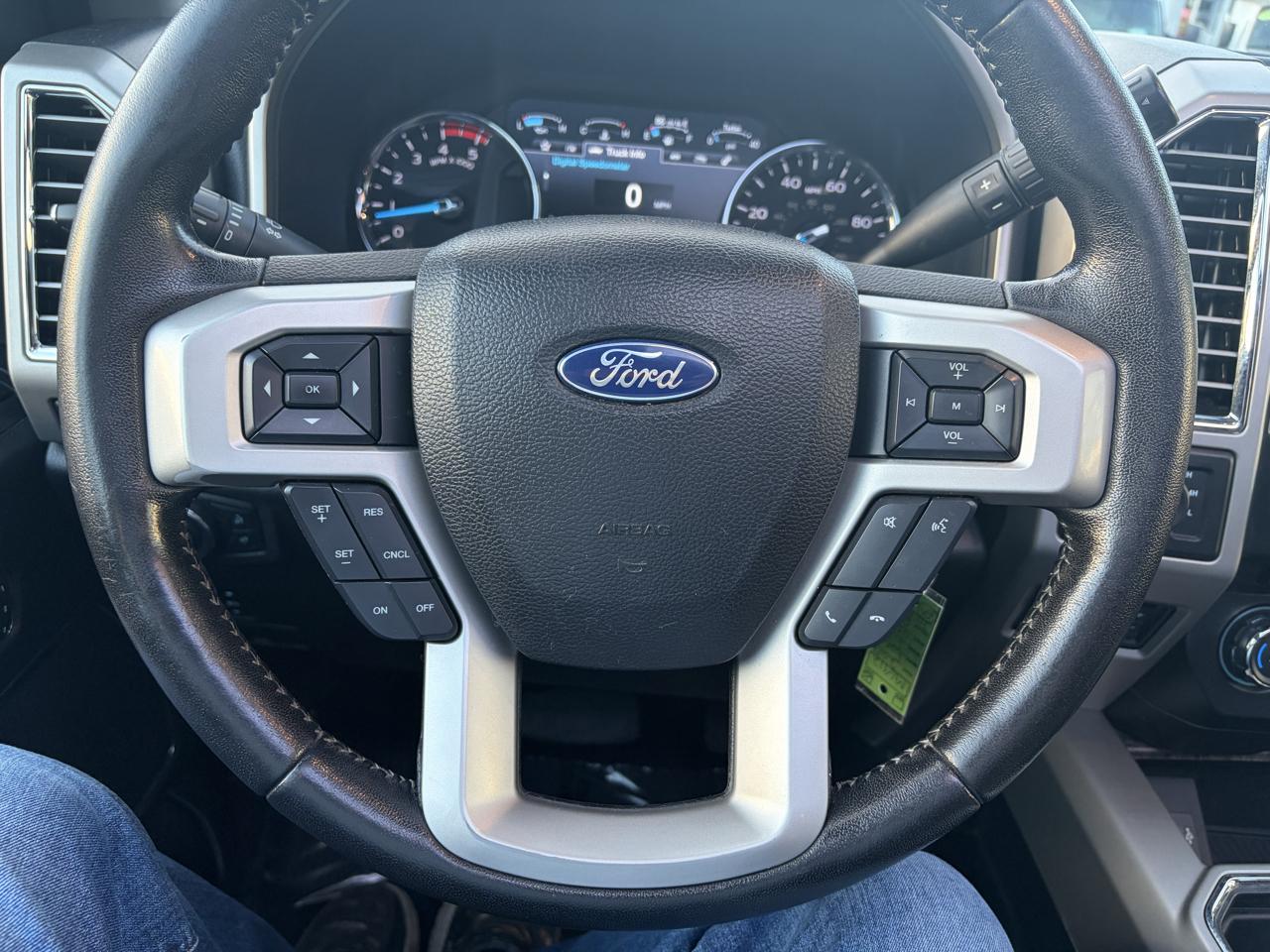Ford Super Duty F-350 DRW  2017