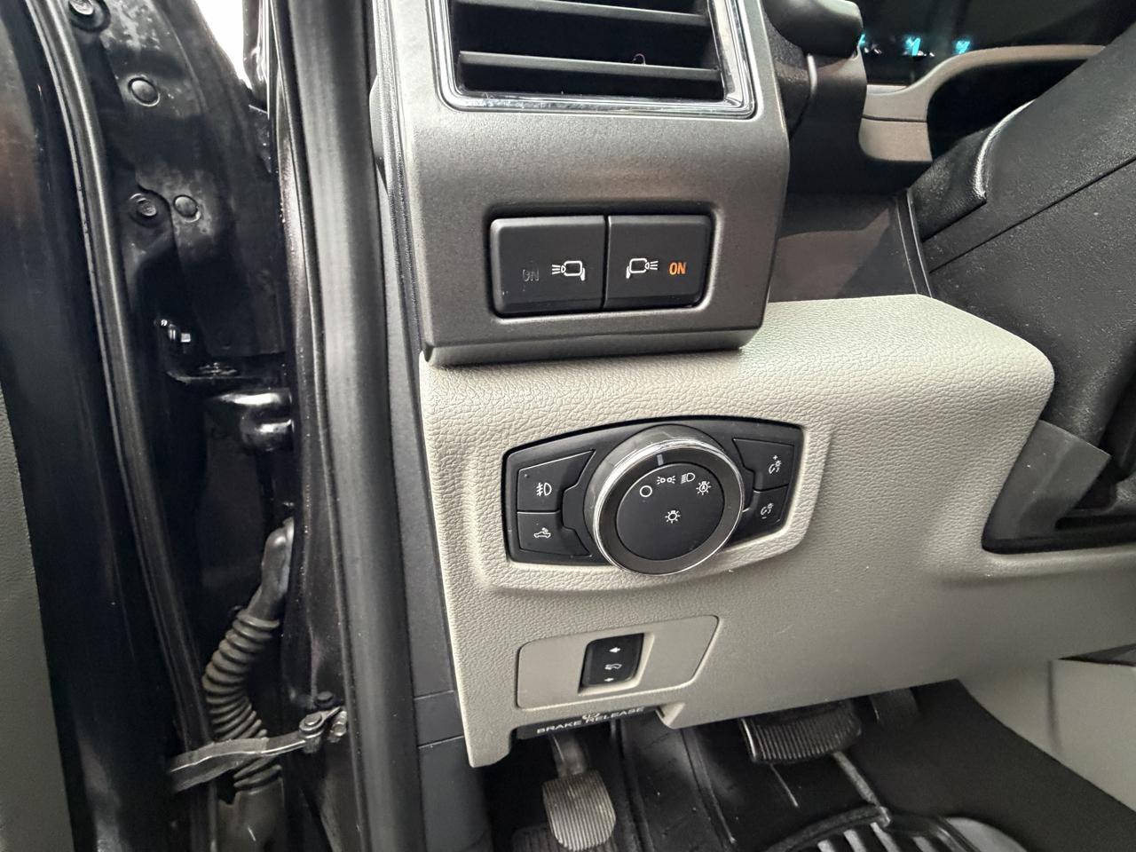 Ford Super Duty F-350 DRW  2021