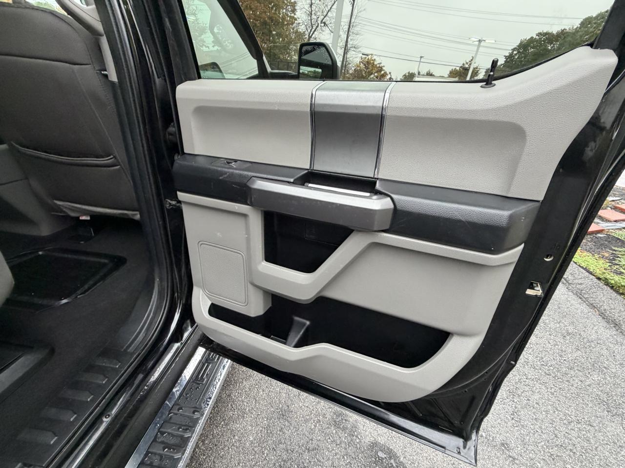 Ford Super Duty F-350 DRW  2021