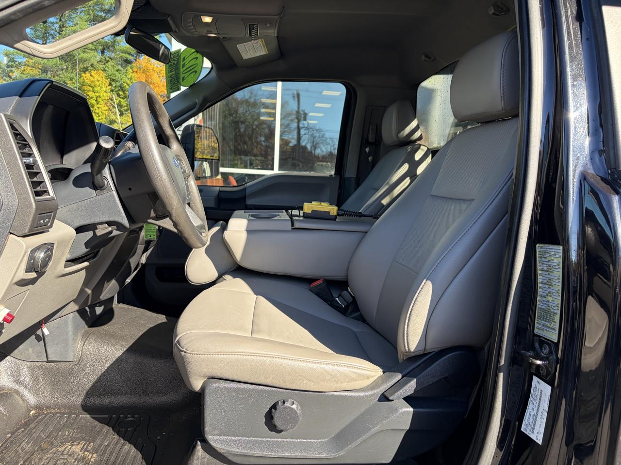 Ford Super Duty F-550 DRW  2022