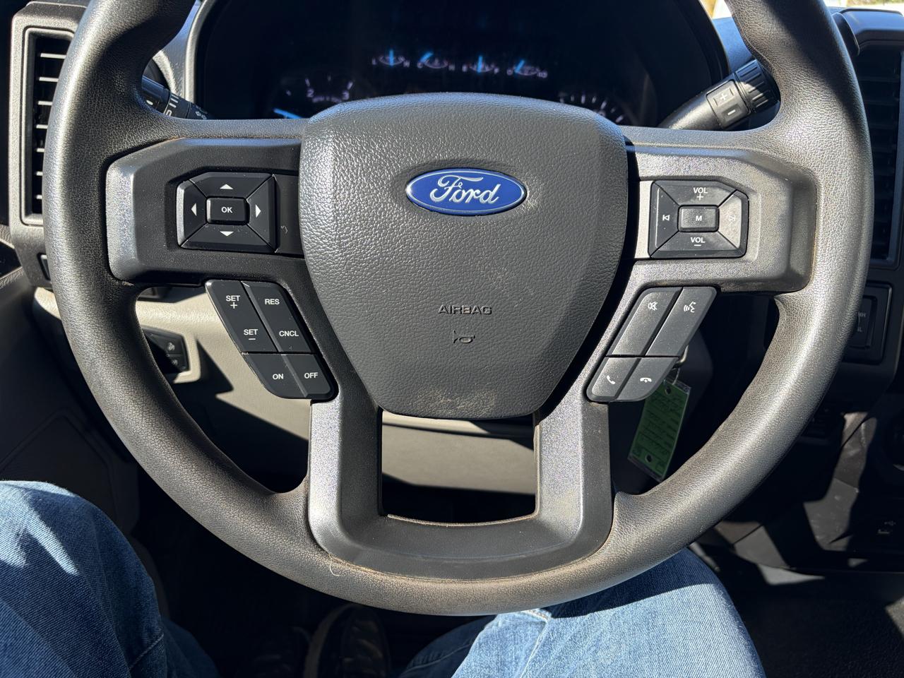 Ford Super Duty F-550 DRW  2022