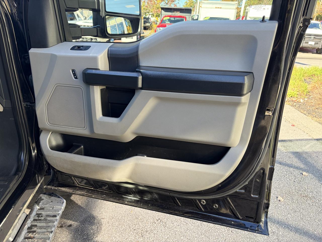 Ford Super Duty F-550 DRW  2022