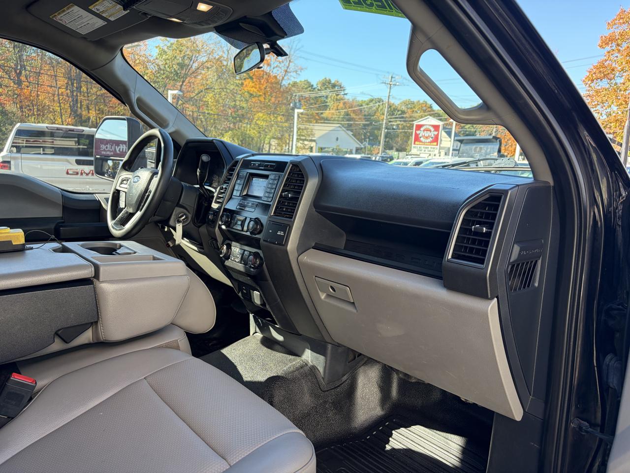 Ford Super Duty F-550 DRW  2022