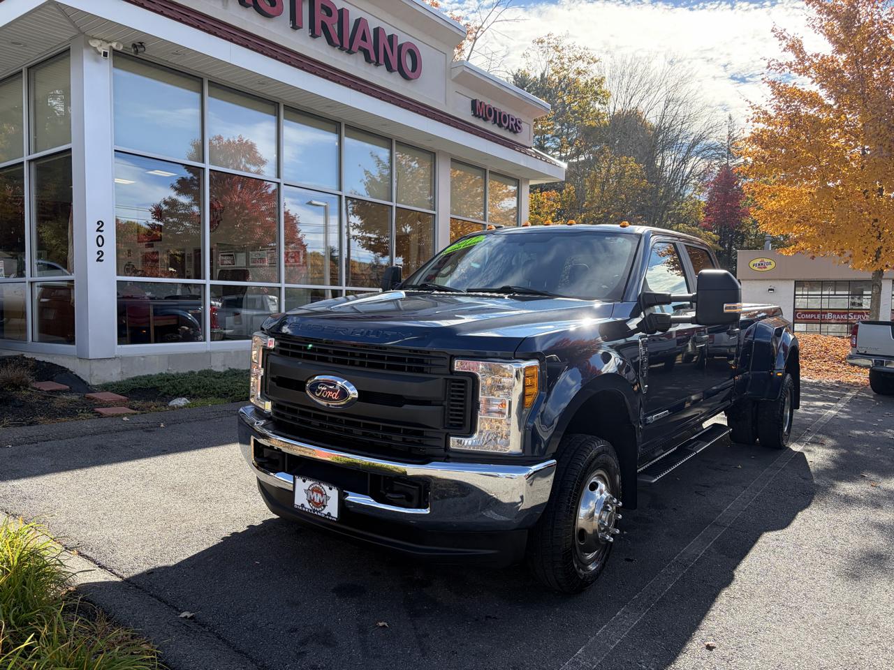 Ford Super Duty F-350 DRW  2017