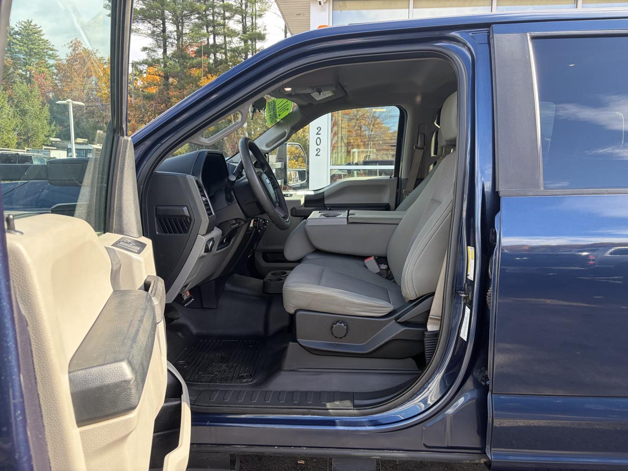 Ford Super Duty F-350 DRW  2017