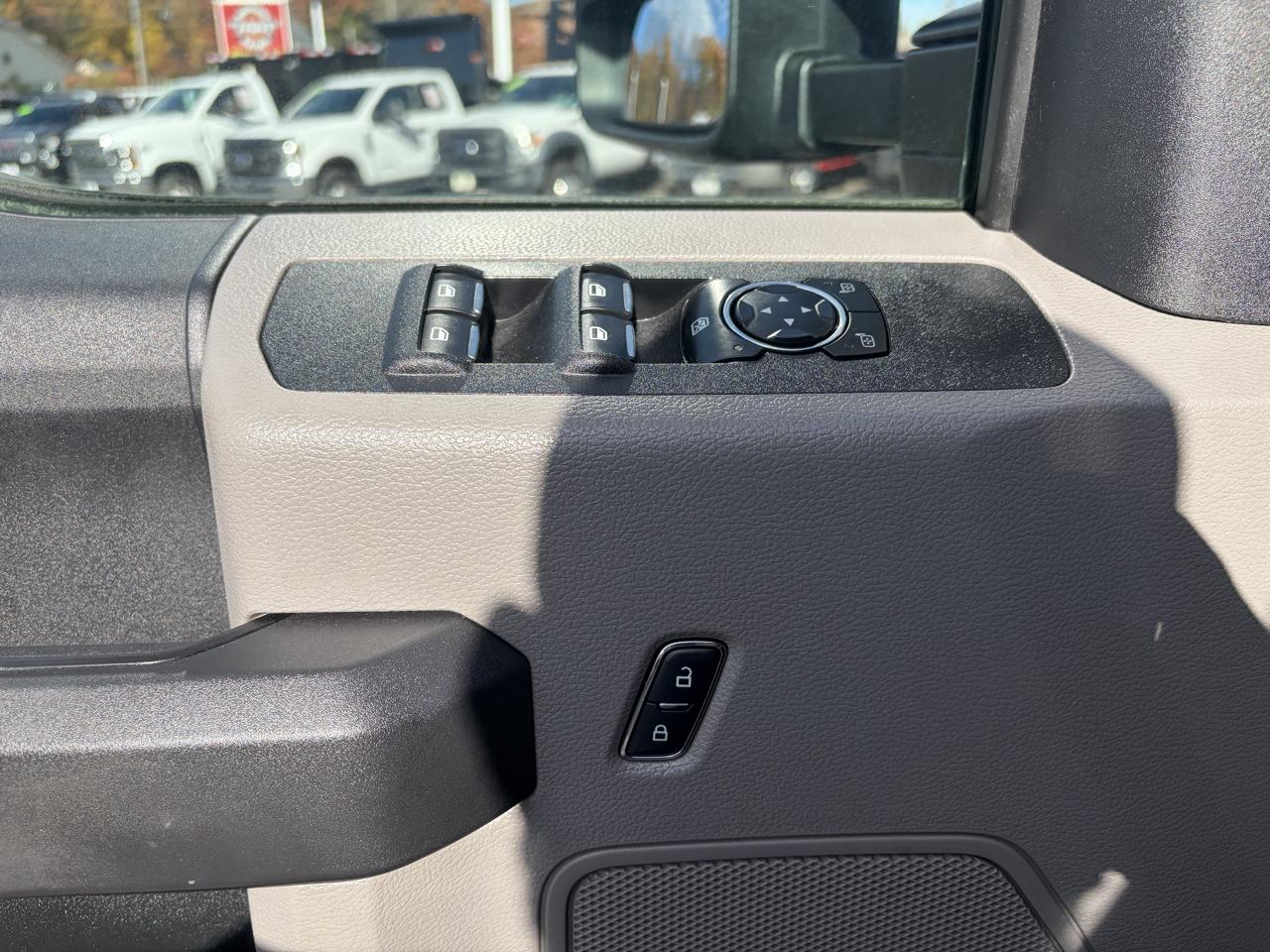 Ford Super Duty F-350 DRW  2017