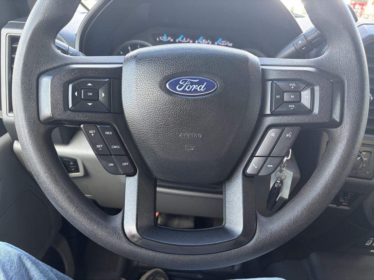Ford Super Duty F-350 DRW  2017