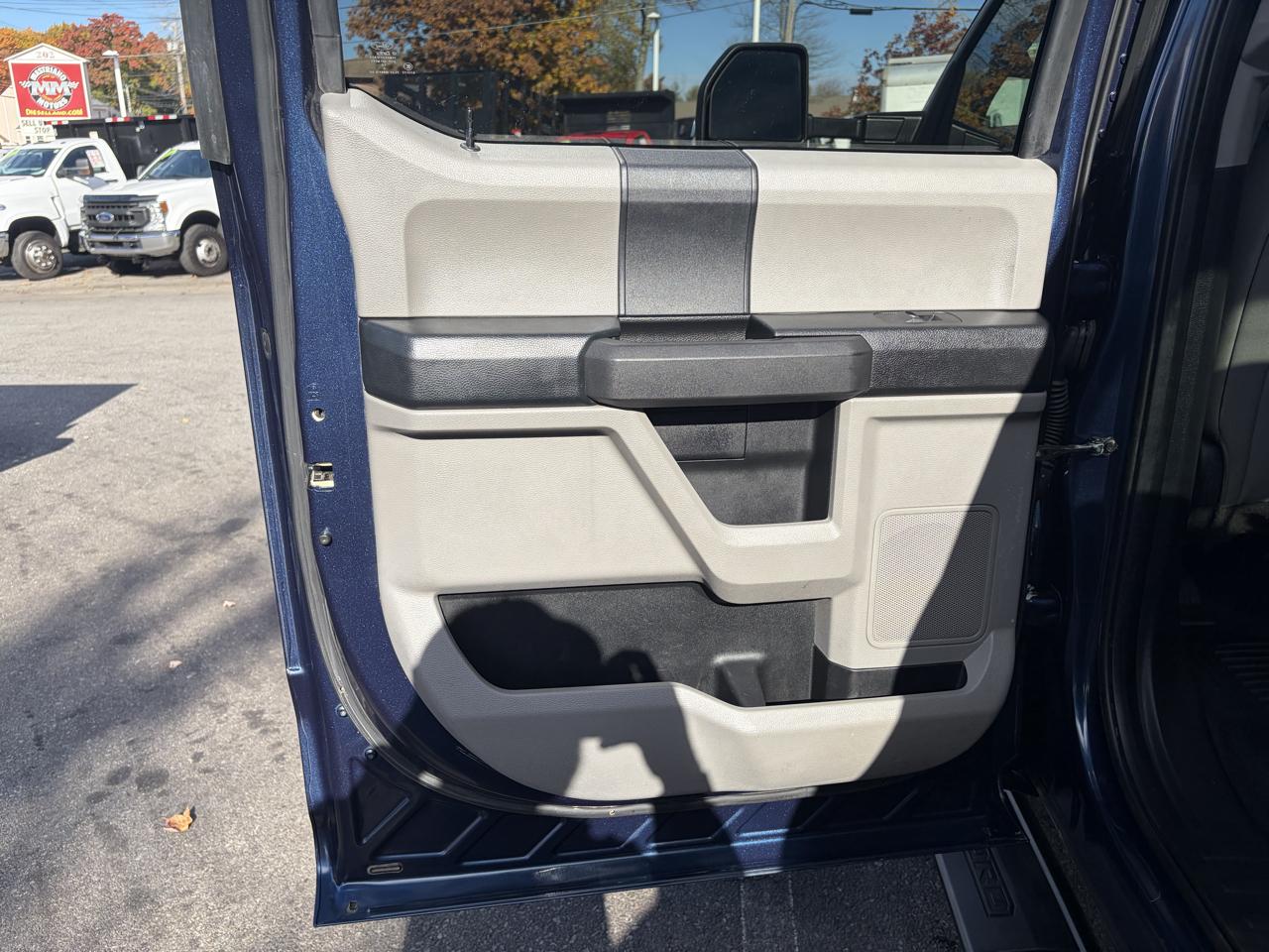 Ford Super Duty F-350 DRW  2017